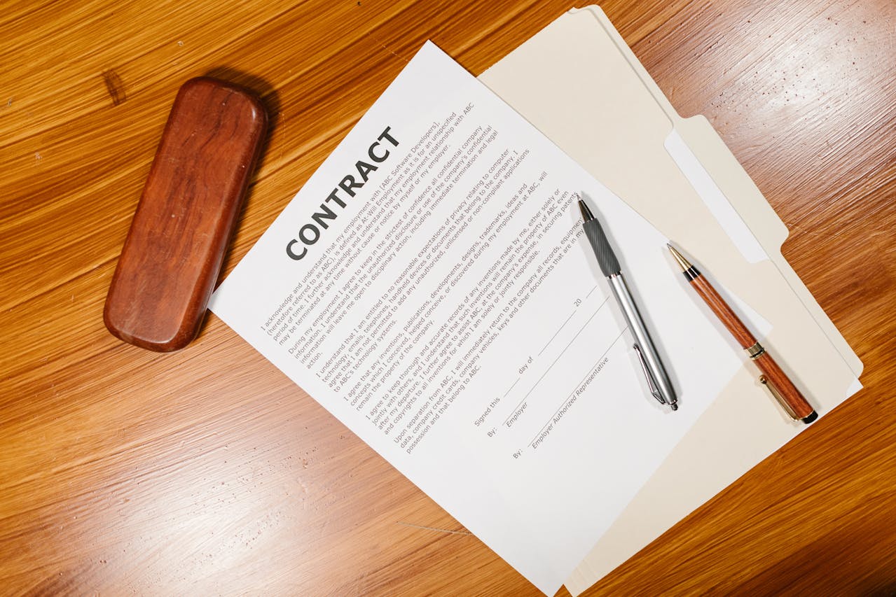 Tips Penting dalam Membuat Kontrak Bisnis yang Sah